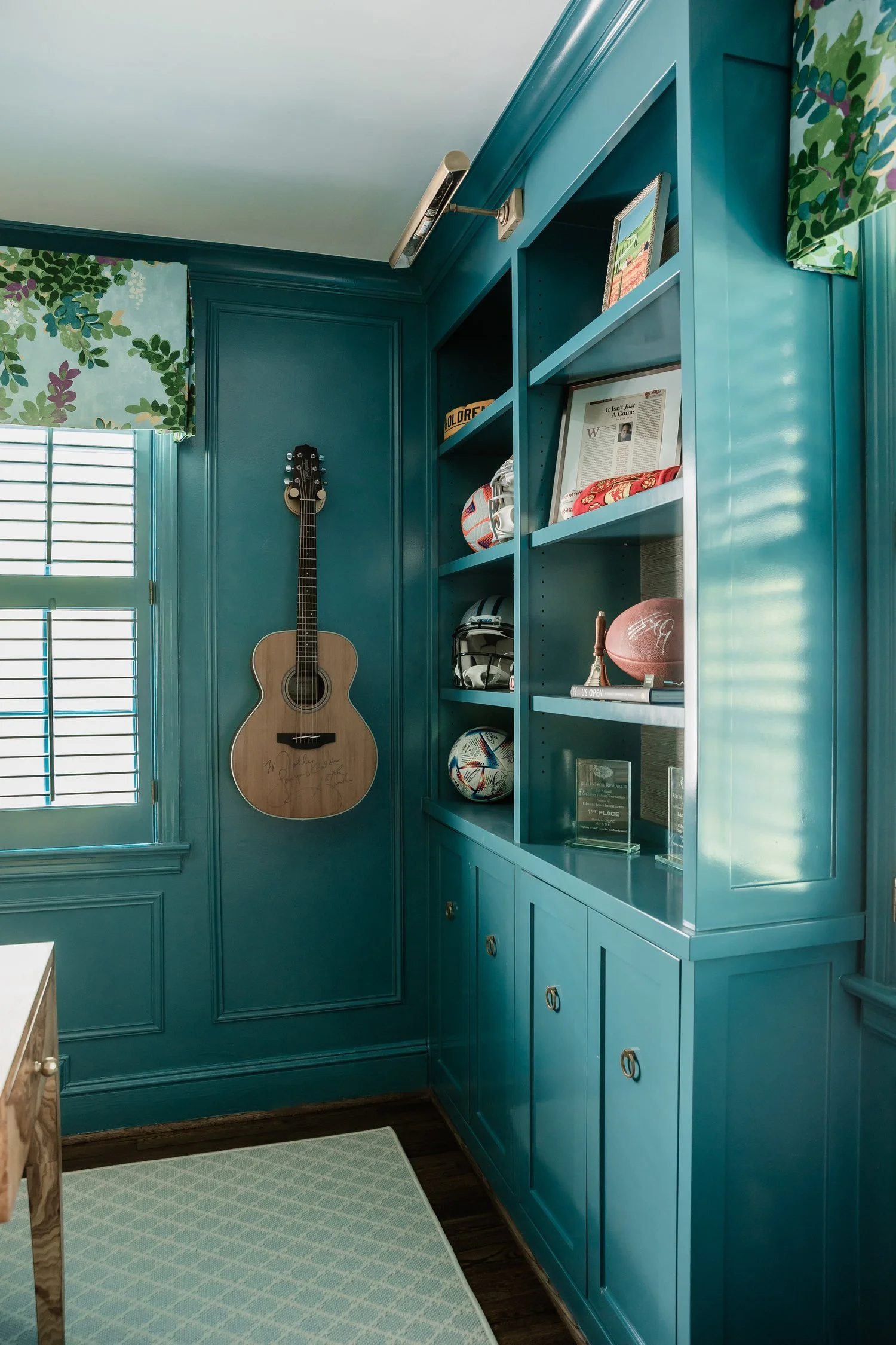 Colorful detail of a classic Raleigh living room